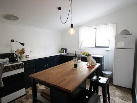 The Gold House - Accommodation Brisbane 5