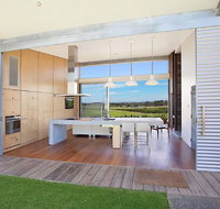 The Longhouse Pokolbin - Accommodation Brisbane