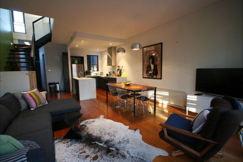 Two Five Zero / Richmond - Accommodation Brisbane 1