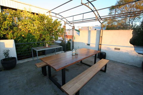 Two Five Zero / Richmond - Accommodation Brisbane 9