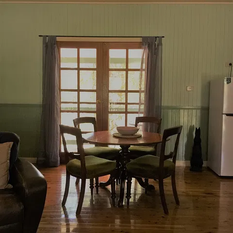 Telegraph Retreat Cottages - Accommodation Brisbane 4