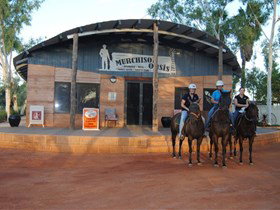Murchison Oasis Roadhouse, Motel, Caravan Park - Accommodation Brisbane 3