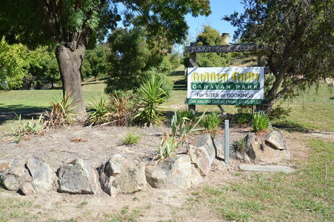 Adelong Golden Gully Caravan Park - Accommodation Brisbane 0