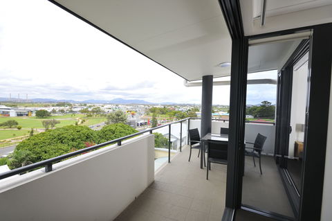 Apartments G60 Gladstone, Managed By Metro Hotels - Accommodation Brisbane 3