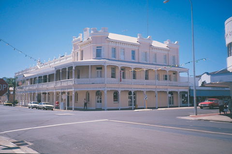 Rose Hotel - Accommodation Brisbane 0