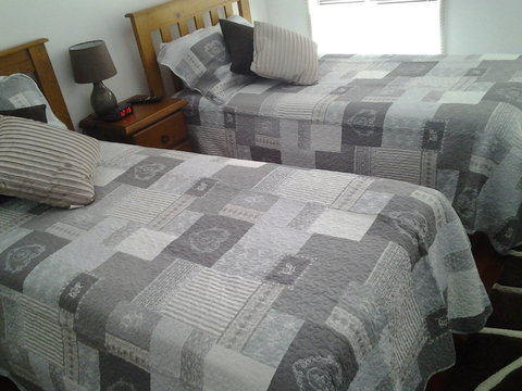 The Pommy Tree Bed And Breakfast - Accommodation Brisbane 2