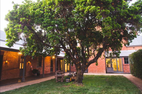 The Houston Wagga - Accommodation Brisbane 4