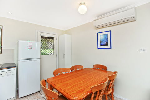 Unit 3, 5-/ Surf Avenue, Carrickalinga - Accommodation Brisbane 4