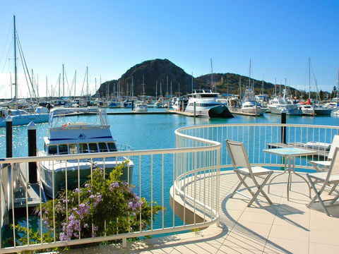 Absolute Waterfront Villa - Accommodation Brisbane 1