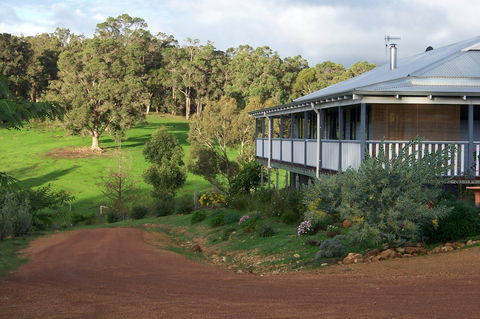 Blue House Bed And Breakfast - Accommodation Brisbane 0