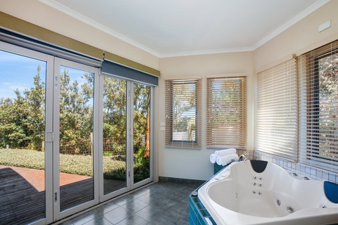 Chocolate Gannets - Accommodation Brisbane 9