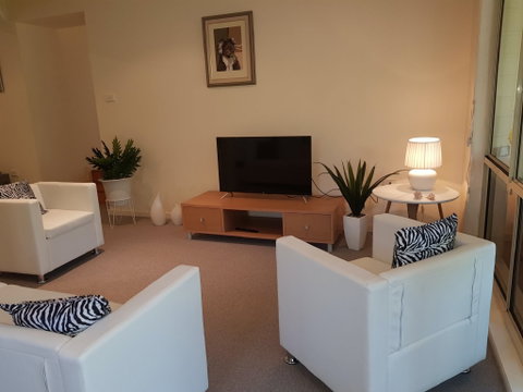 Ellie's Hide-Away At Malua Bay - Accommodation Brisbane 2