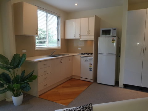 Ellie's Hide-Away At Malua Bay - Accommodation Brisbane 4
