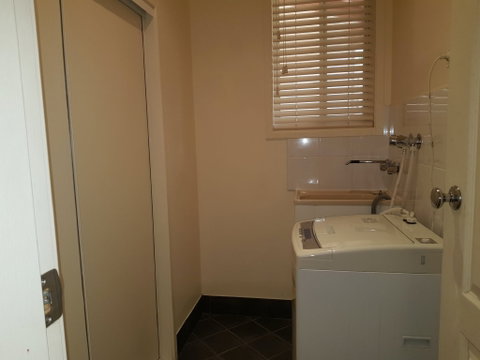 Ellie's Hide-Away At Malua Bay - Accommodation Brisbane 9