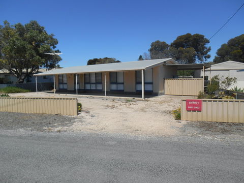 Hardwicke Beach House - Accommodation Brisbane 0