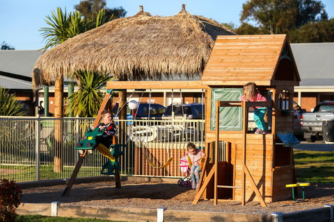 Howlong Country Golf Club Motel - Accommodation Brisbane 2