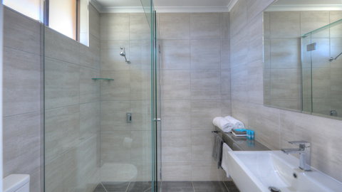 Paruna Motel - Accommodation Brisbane 2