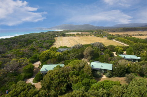 Sandpiper Ocean Cottages - Accommodation Brisbane 1
