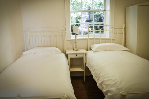Surgeons Cottage - Accommodation Brisbane 5