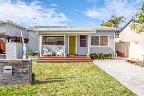Surf Shack - Accommodation Brisbane 0