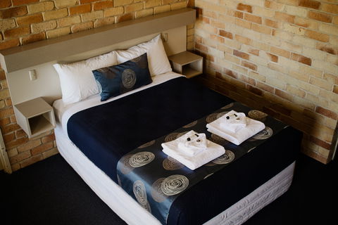 The Australian Hotel Motel - Accommodation Brisbane 3