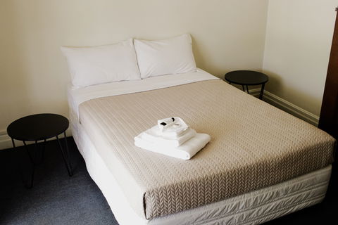 The Australian Hotel Motel - Accommodation Brisbane 8