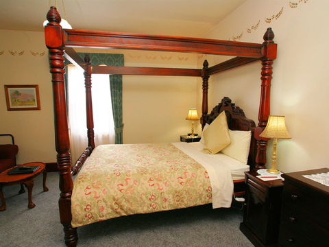 The Lodge On Elizabeth - Accommodation Brisbane 3