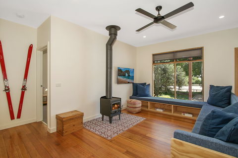 The Wooden House At 30 Delany - Accommodation Brisbane 2