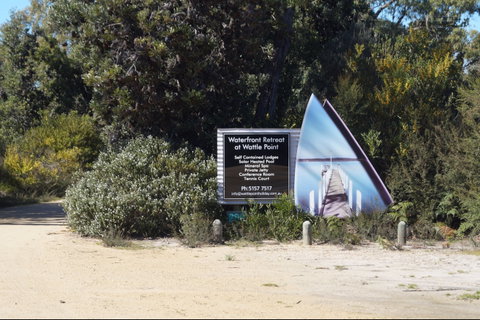 Waterfront Retreat At Wattle Point - Accommodation Brisbane 1