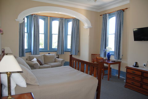 Airlie House Motor Inn - Accommodation Brisbane 1