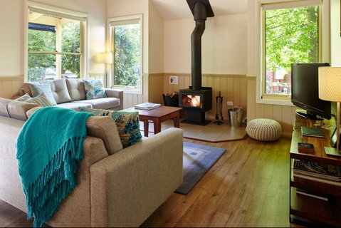 Alpine Valley Cottages - Accommodation Brisbane 0