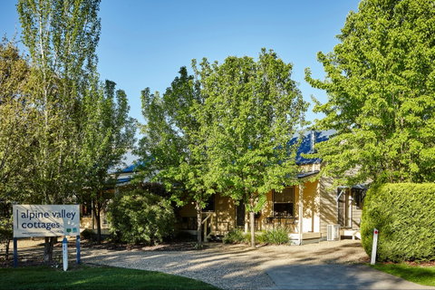 Alpine Valley Cottages - Accommodation Brisbane 1