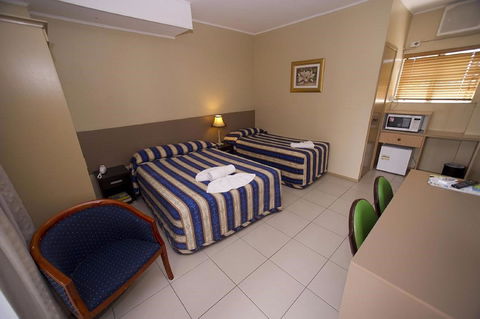 Bella Vista Motel Kariong - Accommodation Brisbane 0