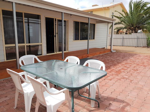 Cactus Hill - Accommodation Brisbane 1