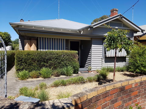 Calbung Stays - Accommodation Brisbane 0
