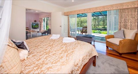 Crystal Creek Meadows Luxury Cottages And Spa Retreat - Accommodation Brisbane 2