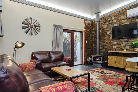 Eagle Foundry Bed & Breakfast - Accommodation Brisbane 0