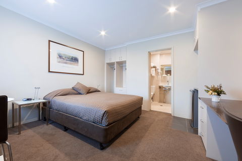 Forrest Hotel And Apartments - Accommodation Brisbane 2