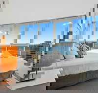 Holiday Holiday - H Residences Surfers Paradise - Accommodation Brisbane