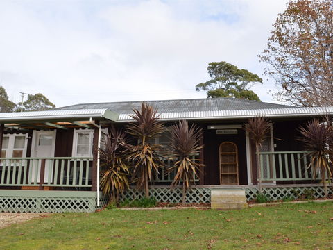Old Whisloca Cottage - Accommodation Brisbane 0