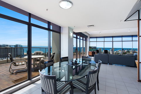 Seascape Penthouse - Accommodation Brisbane 1