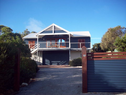 Top Deck Marion Bay - Accommodation Brisbane 0