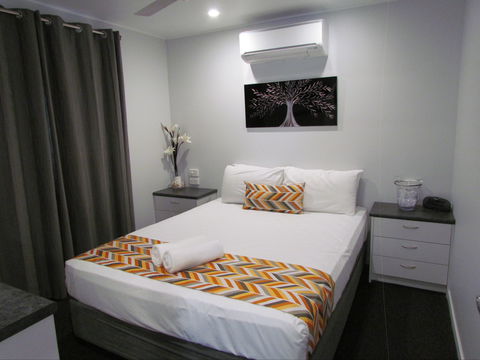 Alex Beach Cabins And Tourist Park - Accommodation Brisbane 2