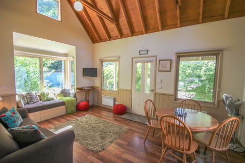 Alpine Arnica Cottages - Accommodation Brisbane 0