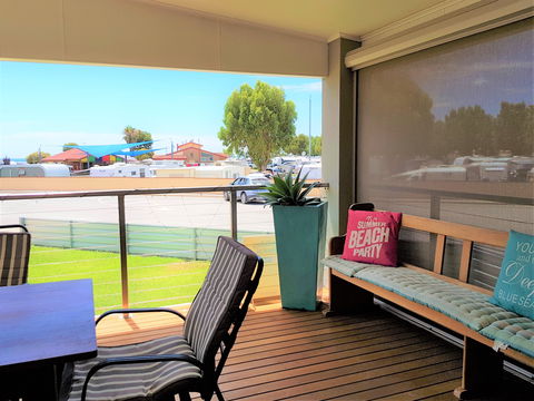 AVitamin Sea - Accommodation Brisbane 0