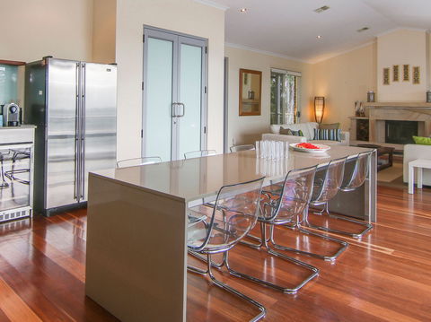 Becalmed On Sunshine Cove - Accommodation Brisbane 2