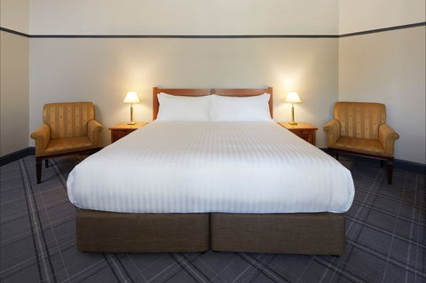 Brassey Hotel - Accommodation Brisbane 2