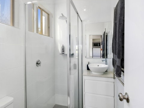 Coolah Shorts - Self Contained Apartments - Accommodation Brisbane 2