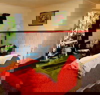 Crays Accommodation - The Esplanade - Accommodation Brisbane