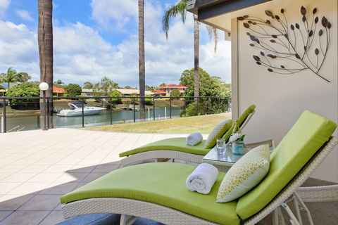 Fran, Private Jetty On Port Canals - Accommodation Brisbane 0